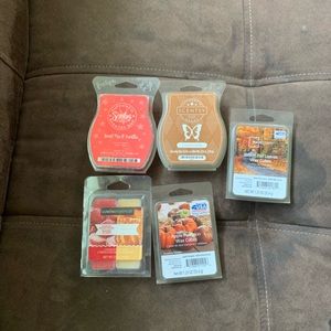 Set of 5 scentsy wax